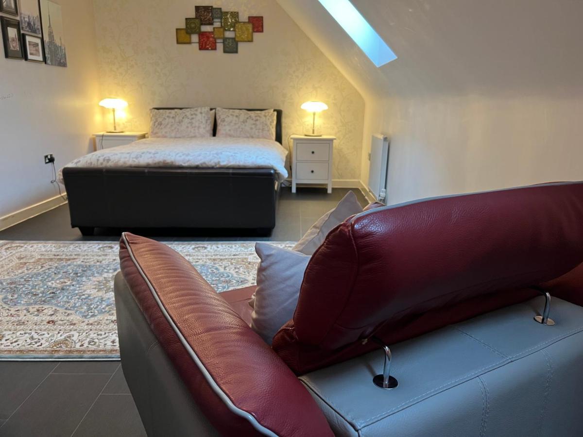 Sheffield City Centre , Free Wifi & Parking - Private Room - Shared House Eksteriør billede