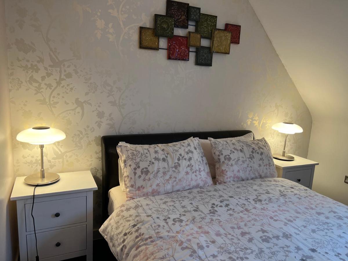 Sheffield City Centre , Free Wifi & Parking - Private Room - Shared House Eksteriør billede